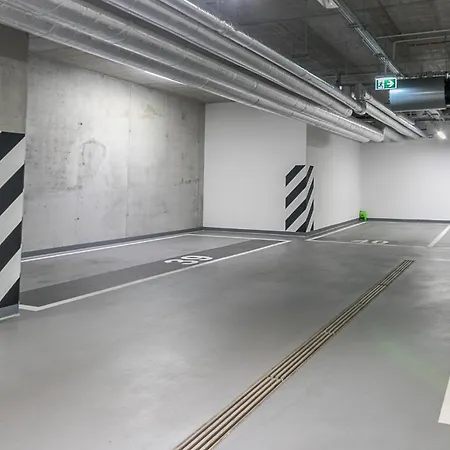 SuperApart Jagiellońska 75, parking-3
