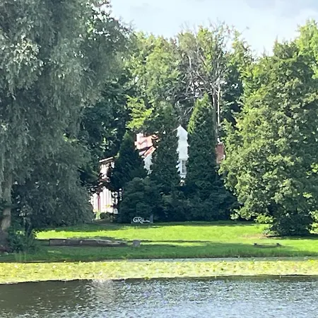 Dedek Park - dworek w pięknym Parku Skaryszewskim obok Stadionu Narodowego-2