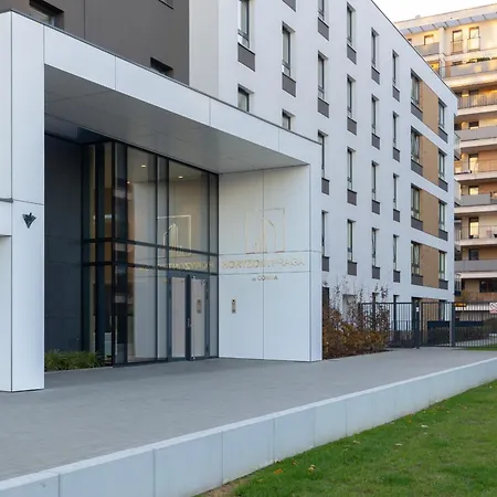 Praga Apartment With Parking By Noclegi Renters-3
