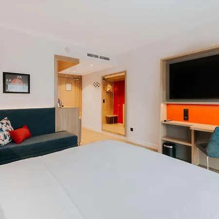 Hampton By Hilton Warsaw Reduta-2