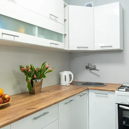 Comfy Flat In The City Center. Great View.-2
