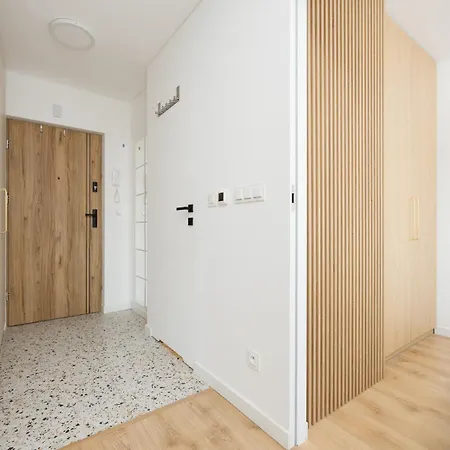 Pereca Klimatyzowany Apartament W Centrum Warszawy Z Darmowym Parkingiem By Noclegi Renters-3
