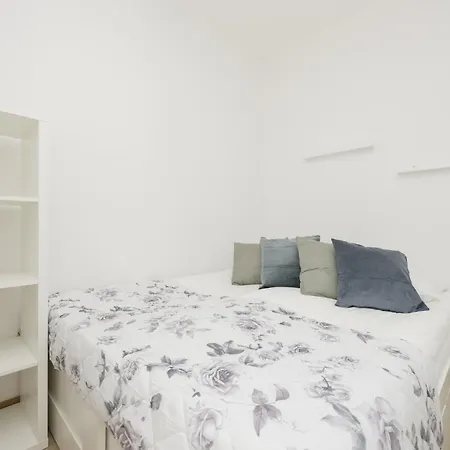 Cozy&Comfortable Apartment Grodeckiego by Noclegi Renters-2