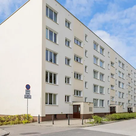 Schillera Apartments Warsaw by Noclegi Renters-3