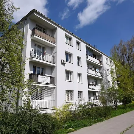 Saska Kępa -ul. Francuska 2' min-2