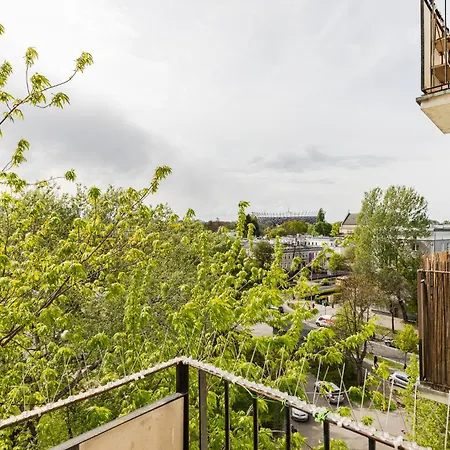 Superapart Saska 48A, Sleek 6Th-Floor Studio With Balcony & Elevator Access-3