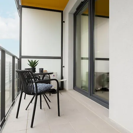 Stylish Apartments With Parking By Noclegi Renters-3