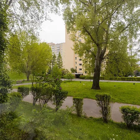 Reymonta Apartment Near Metro Station By Mia-2