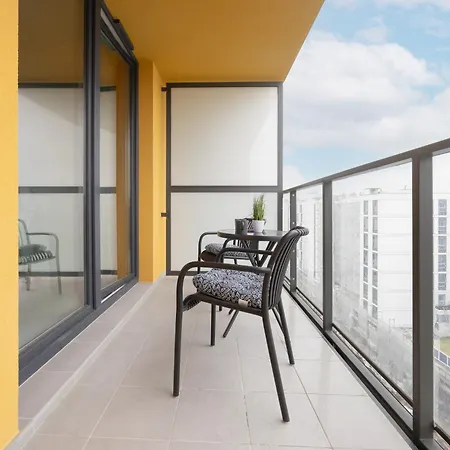 Stylish Apartments With Parking By Noclegi Renters-2