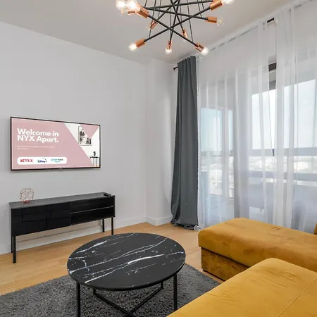 13Th Floor Arkadia Apartment By Nyx Apart-3