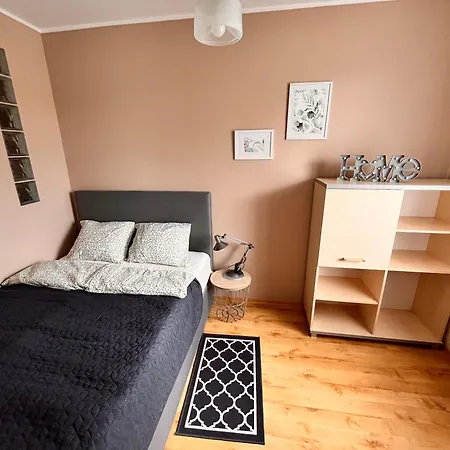 Apartament Roentgena 16 przy Centrum Onkologii i Klinice Novum-3