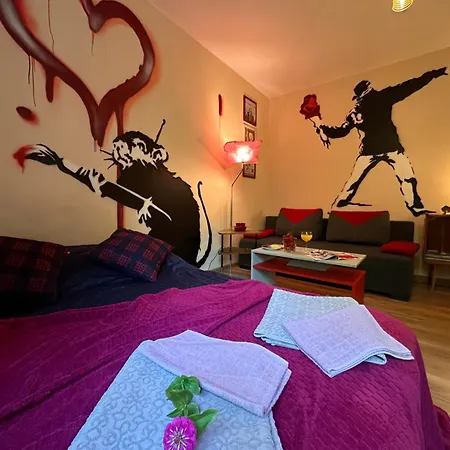 "Banksy" Art-3