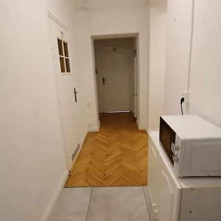Fantastic Waw - W8 Room B-3