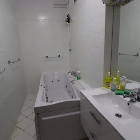 Fantastic Waw - W8 Room B-2