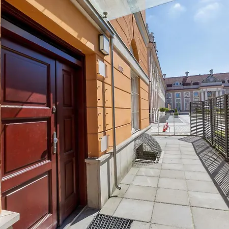 Heart Of The Old Town Royal Apartments By Noclegi Renters-3