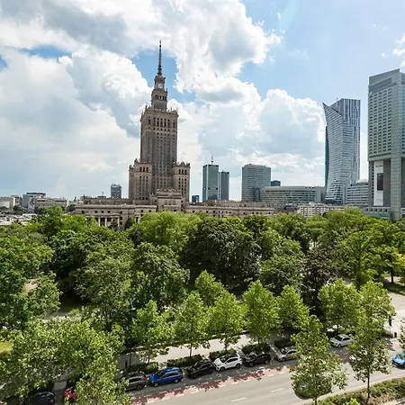 Świętokrzyska 30 - bezpłatny parking - widok na PKiN - Better Rental-3