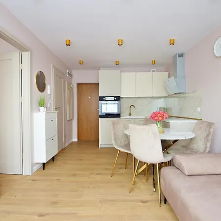 B&P Bank Square Apartment-3