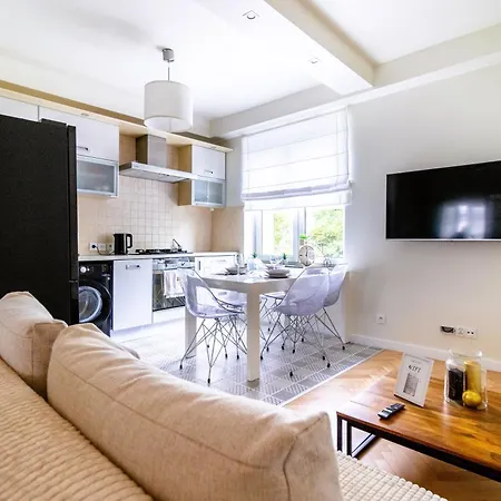 Renovated 3 Room Apt. Near Polin/Oldtown-3