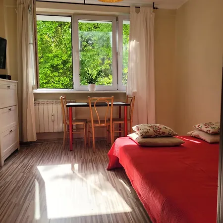 Sunny And Lovely Apartment. Near Chopin Airport!-3