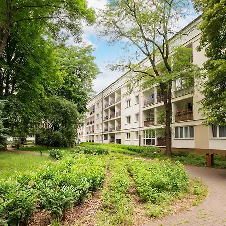 Wola Anielewicza Homely Apartment by BookingHost-3