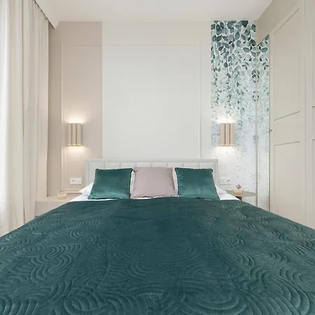 Żupnicza Elegant Apartment with Balcony Warsaw by Noclegi Renters-3