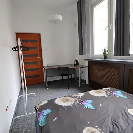 Fantastic Waw - J7 Room F-3