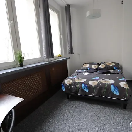Fantastic Waw - J7 Room F-2