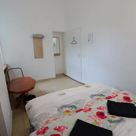 Fantastic Waw - C19 Room F-3