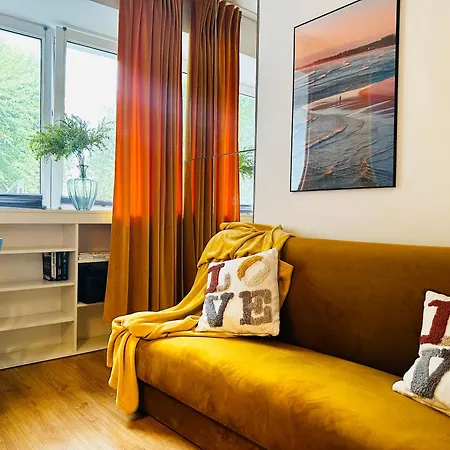 Luxury 4-Bedroom Apartment In Centre - Self-Check In & Fast Wifi-3