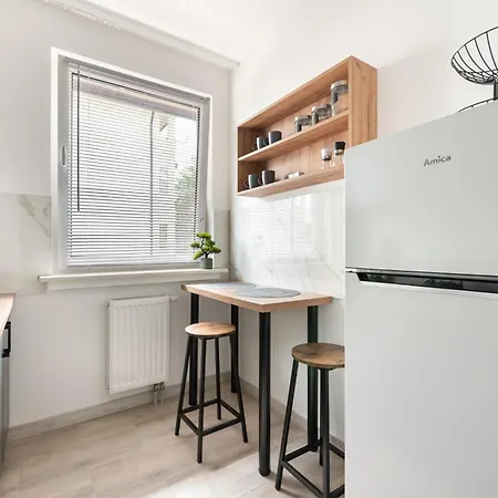 Nowodwory Cosy Apartment By Bookinghost-3
