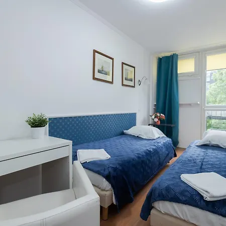 Unitapartament Short Rent Apartment In Warsaw By Metro Station Rondo Onz Apart With 3Bedrooms 22-3
