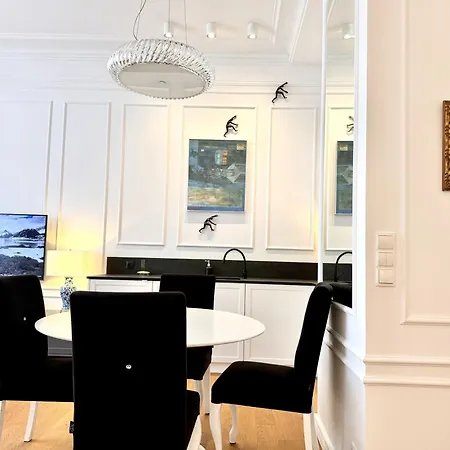 Mondrian Luxury Suites & Apartments Market Square I-3