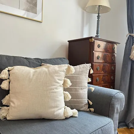 Charming Apartment At Old Town-3