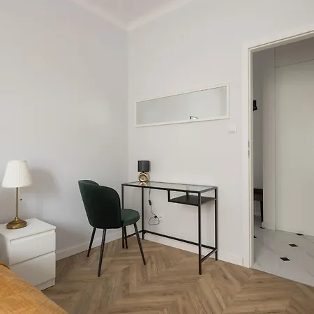 Chmielna Green Apartment By Bookinghost-3
