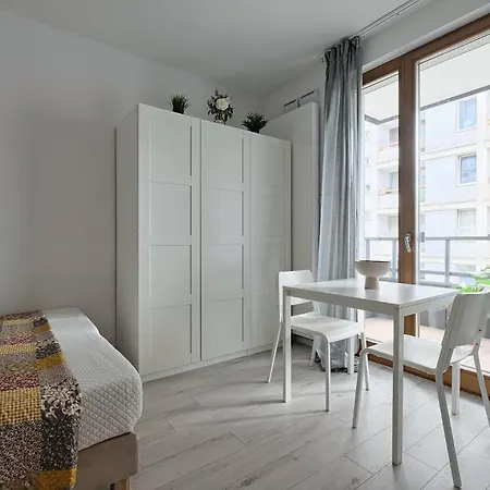 Urbannestgroup - Old Town Studio S27-3