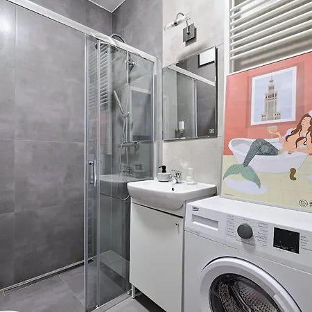 Urbannestgroup - Old Town Studio S27-2