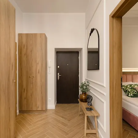Movo Prestige Old Town Apartment-3