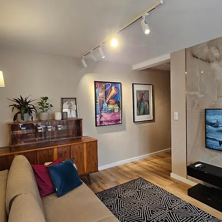 Apartament Metro-2