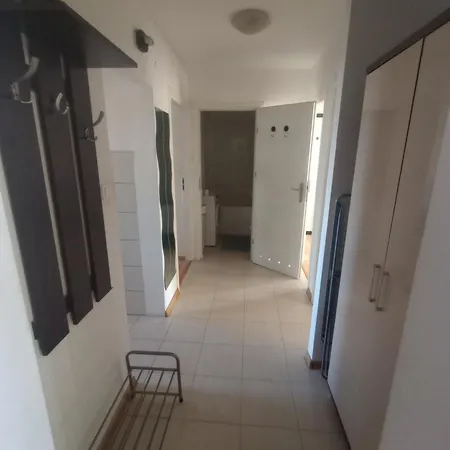 Saska Kępa! 3 pokojowy prywatny apartament, bezpłatny parking, wifi, centrum i stadion 15min - self check in-2