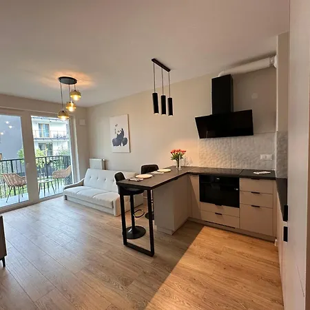 Apartament Nova Ochota, Tennis Court, Train & Bus Nearby-2