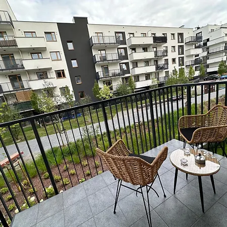 Apartament Nova Ochota, Tennis Court, Train & Bus Nearby-2