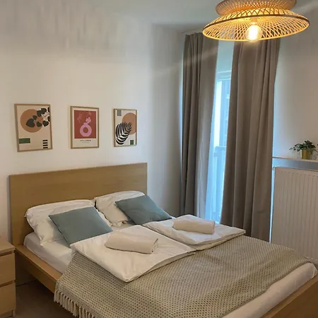 Metro Szwedzka Apartament Apple-3