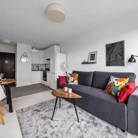 Warsaw Powisle Apartment - 8Th Floor With Balcony - By Rentujemy-3