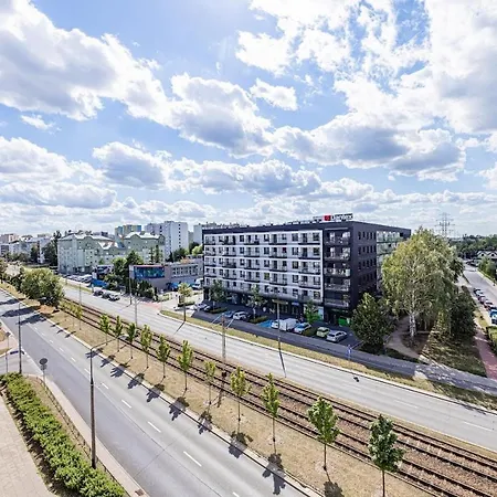Fajny apartament z parkingiem, obok metra.-2