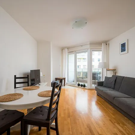 Metro Księcia Janusza Cosy Apartment-3