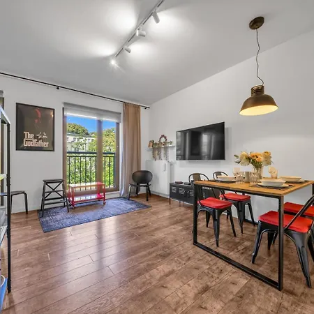 Warsaw Leszno Apartment with Parking - by Rentujemy-2