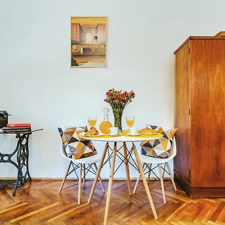 Na Muranowie - Mieszkanie Z Historia I In Muranow - A Flat With Warsaw History-2