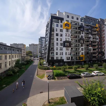 Skierniewicka Apt - Parking, Workspace, Balcony - By Rentujemy-2