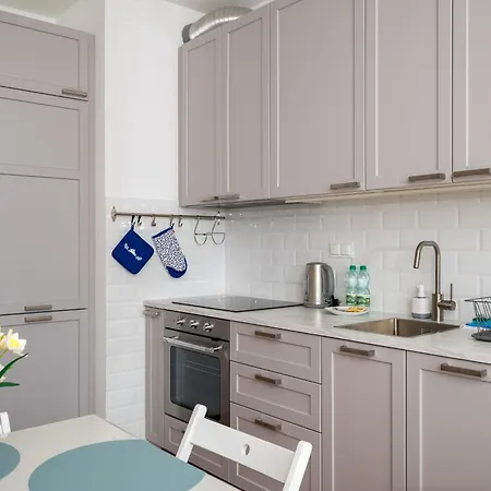 Wola Kolejowa Chic Apartment By Bookinghost-3