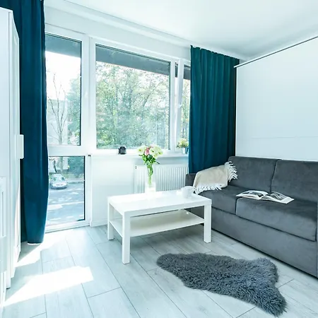 Batorego 18 - Yellow - Stacja Metra 300M - Underground Station 300M - Better Rental-3